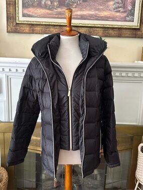 Micheal Kors Packable down fill jacket